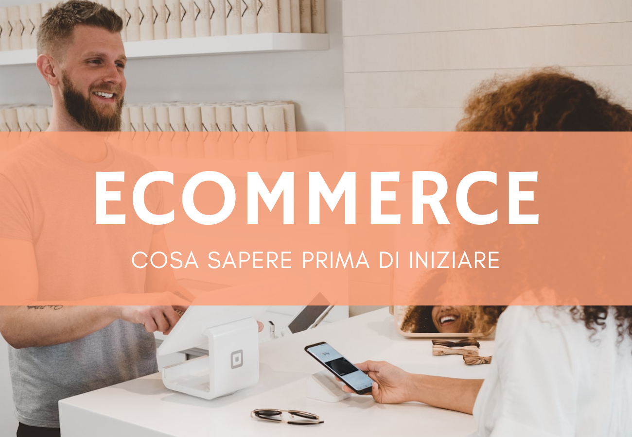 persona alla cassa che paga con il poss