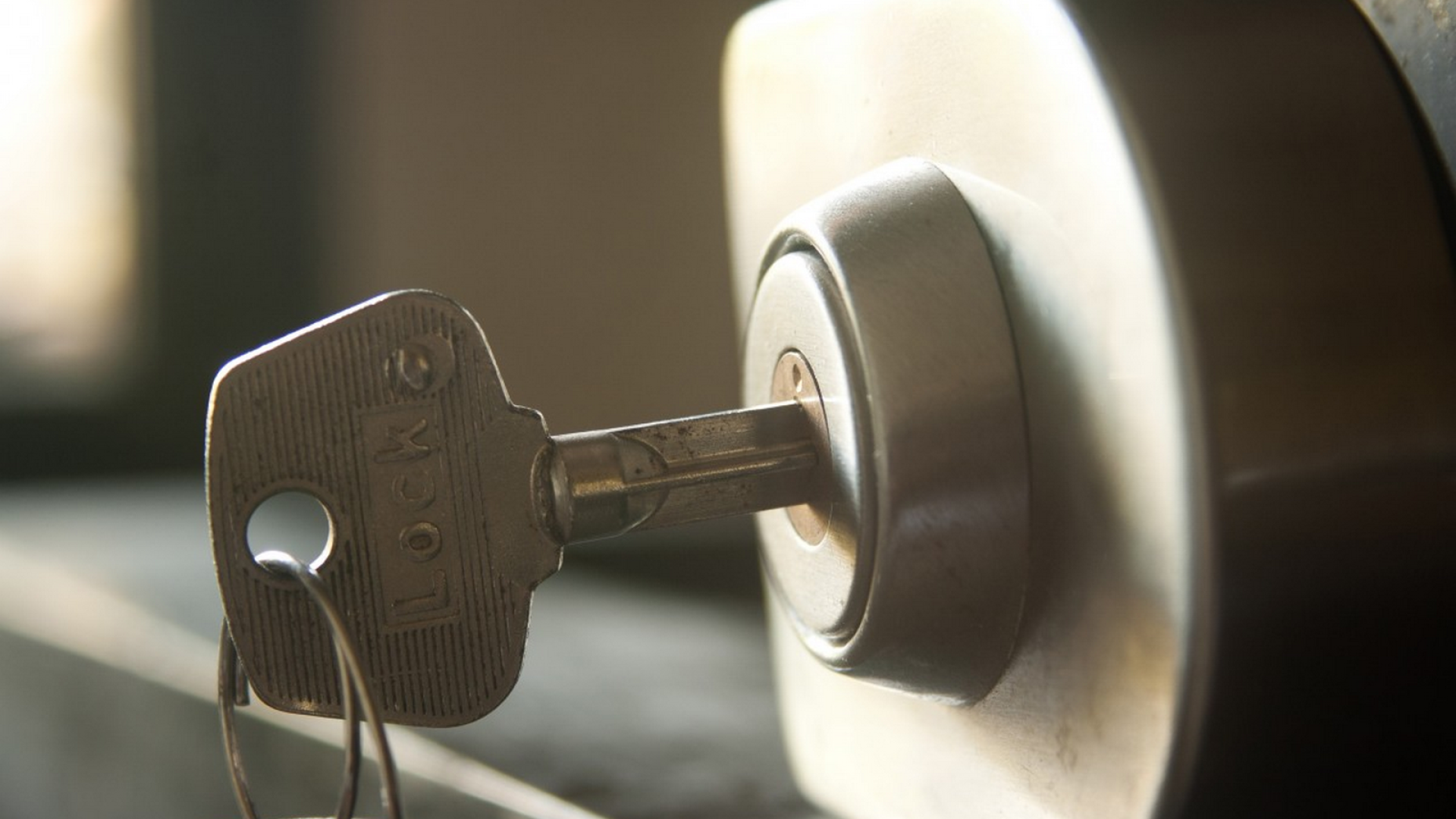 Sicurezza informatica, il rapporto degli italiani con la sicurezza digitale